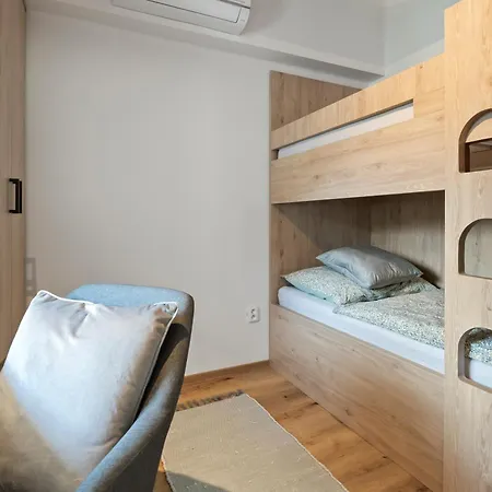 Nad Zahrady Apartment